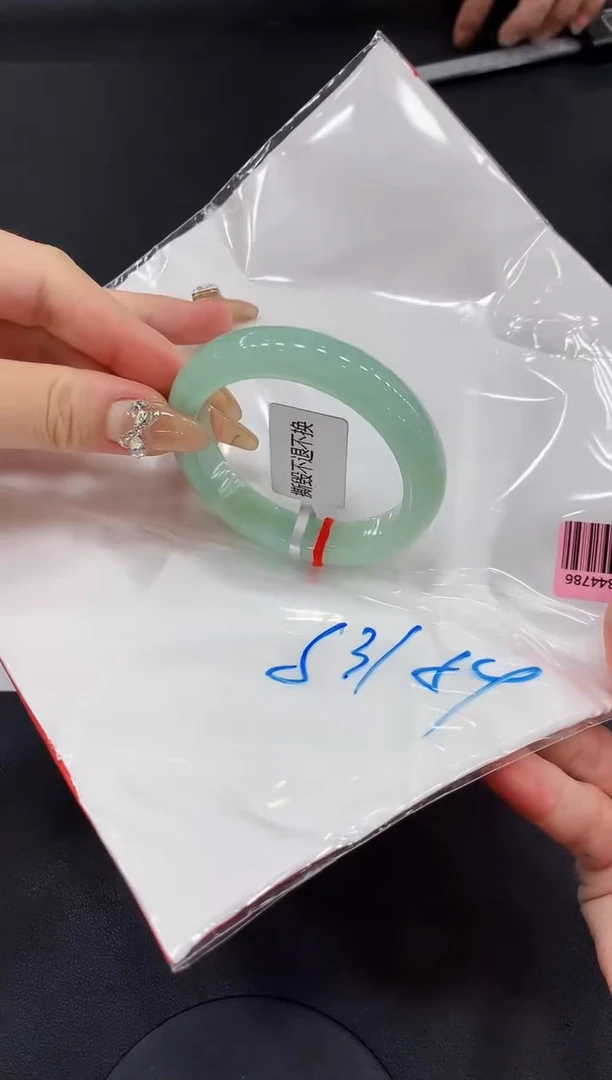 【闪购商品】翡翠手镯未镶嵌天然a货翡翠