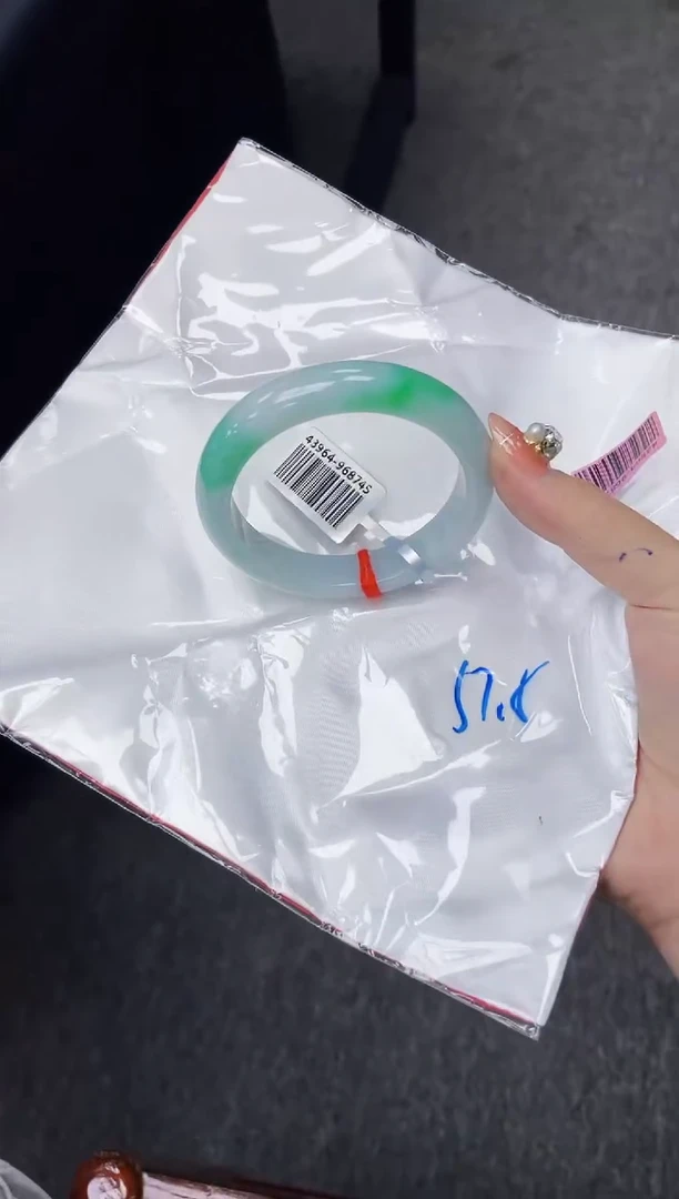 【闪购商品】翡翠手镯未镶嵌天然A货翡翠手镯