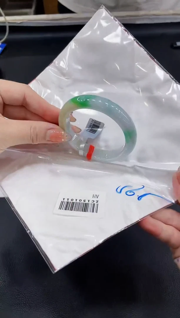 【闪购商品】翡翠手镯未镶嵌天然缅甸A货翡翠