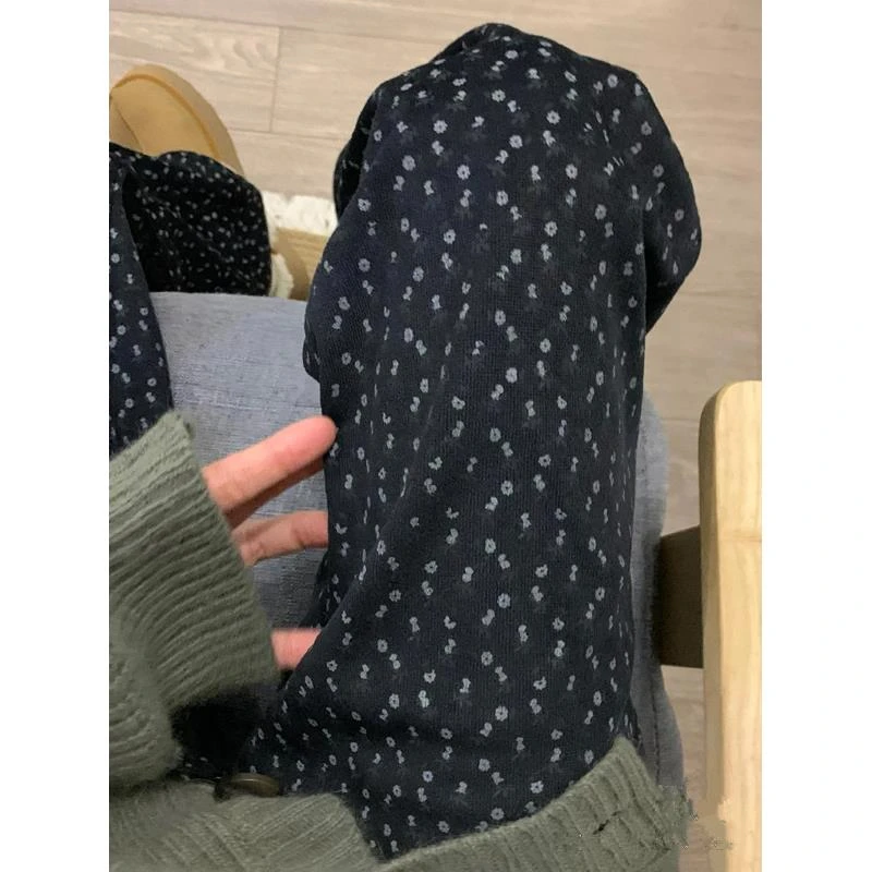 黑色碎花加绒微喇叭2023冬季时尚宽松保暖慵懒感休闲裤印花显瘦