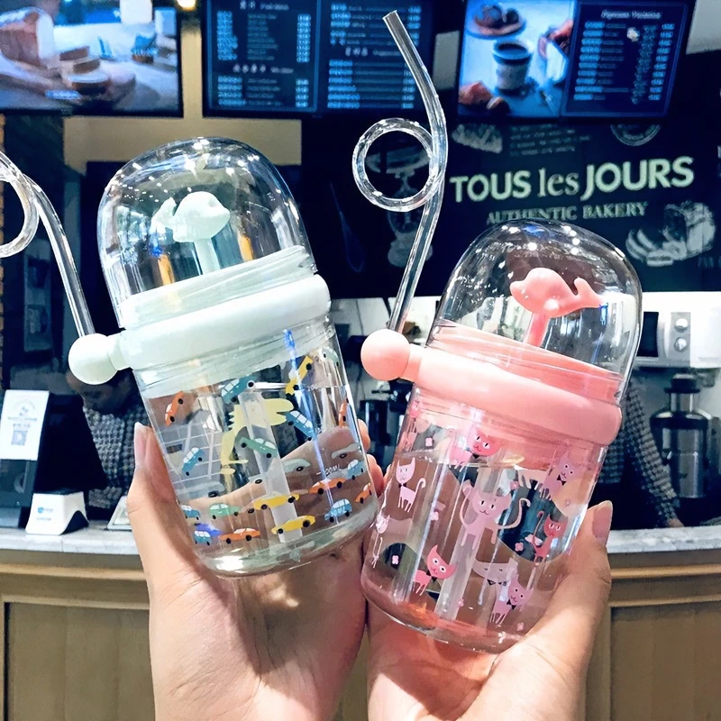 鲸鱼儿童杯会喷水杯子创意宝宝可爱喷泉杯女防摔幼儿园吸管水杯