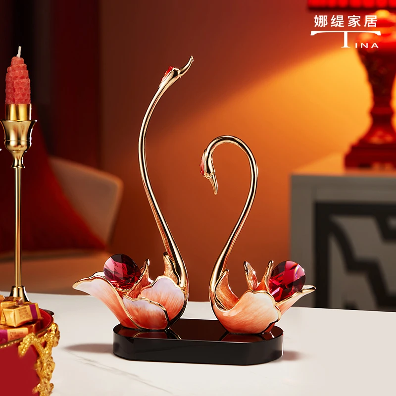 娜缇家居《天鹅摆件》欧式创意情侣结婚礼物家居高档乔迁送礼装饰品