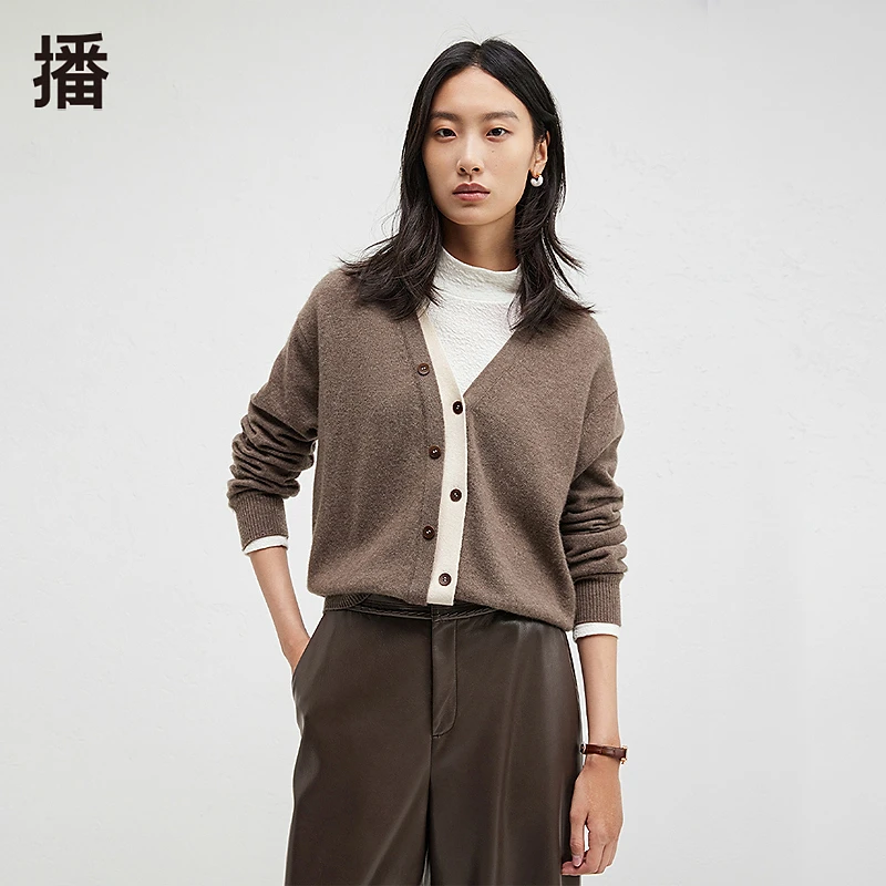 播假双层撞色V领修饰脖颈毛针织衫BDR4UD3819
