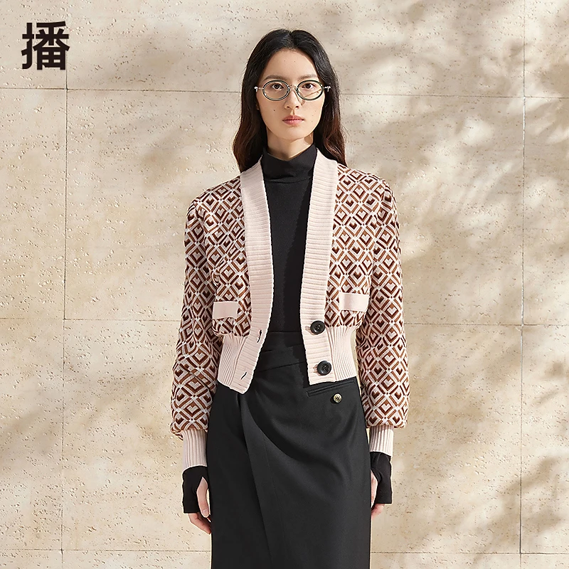 播爱心针织开衫女时髦v领毛衣BDR1UD0420