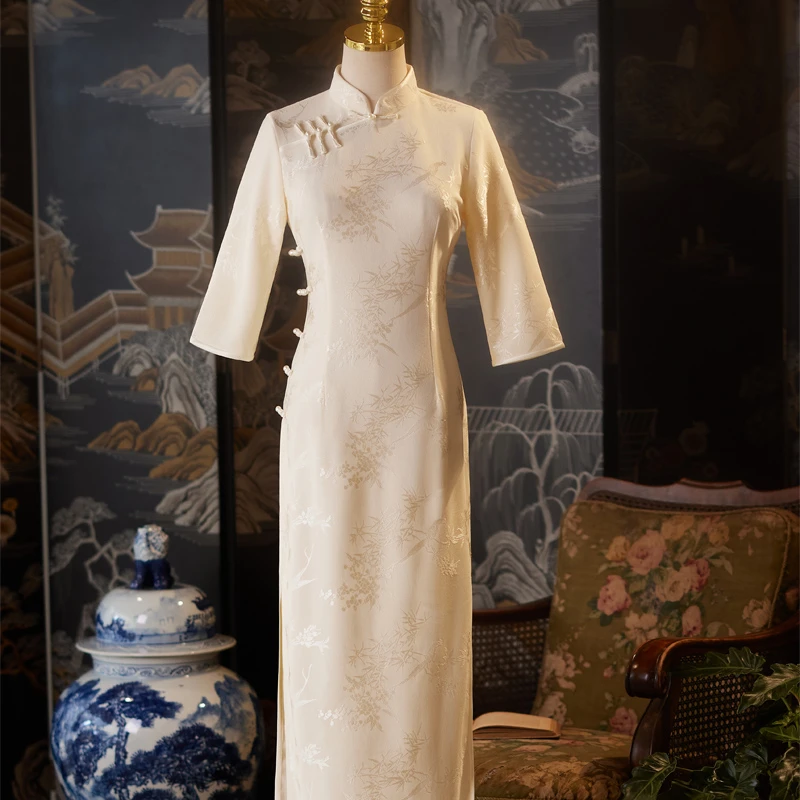 白色旗袍长袖改良新娘订婚加绒保暖新中式敬酒服小个子气质秋冬季