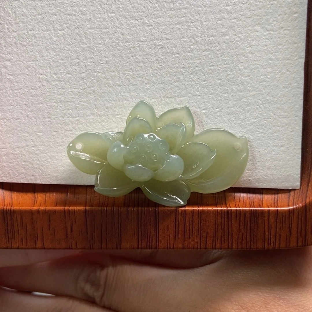 和田玉吊坠未镶嵌