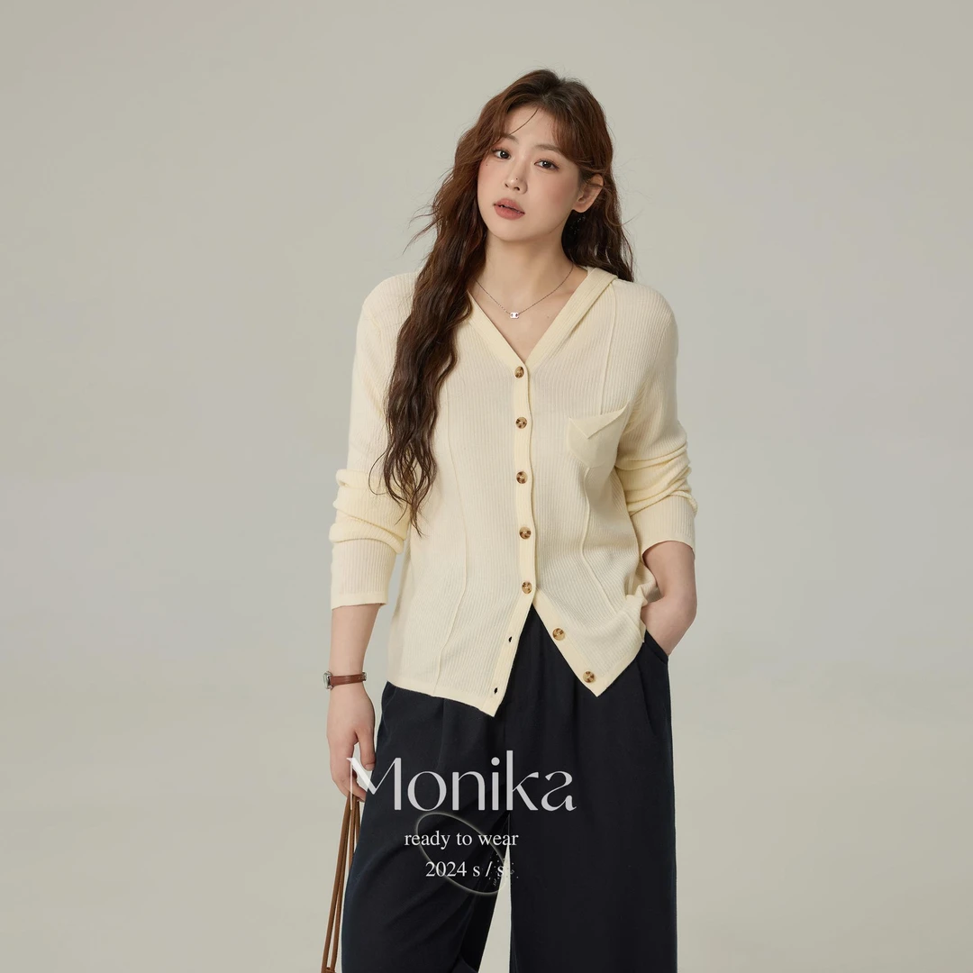 大码女装连帽正肩坑条单排扣针织衫胖mm显瘦内搭上衣毛衣15523