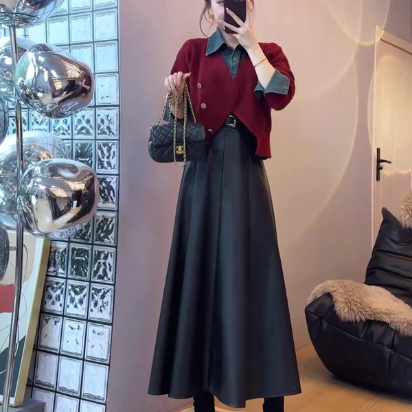 2024冬季新款女装假两件牛仔拼接针织毛衣百搭高腰半身皮裙两件套