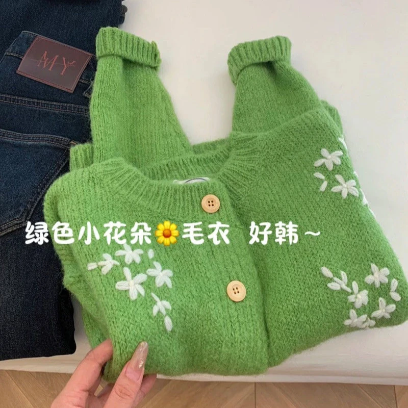 少女感提花针织开衫女2024秋冬新款气质甜美宽松绿色花朵毛衣外套