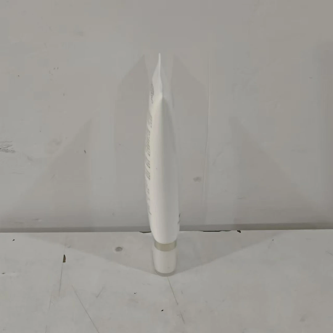 酵母精华植萃洗面膏80g 洗面奶