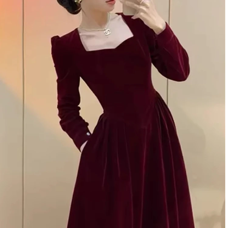 法式复古赫本风金丝绒连衣裙女2024秋冬新款高级感小个子晚礼服裙