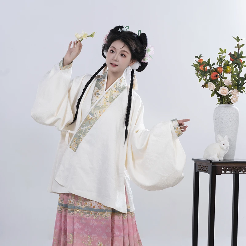 初潋月雪中芭蕉仿妆花琵琶袖直领对穿交