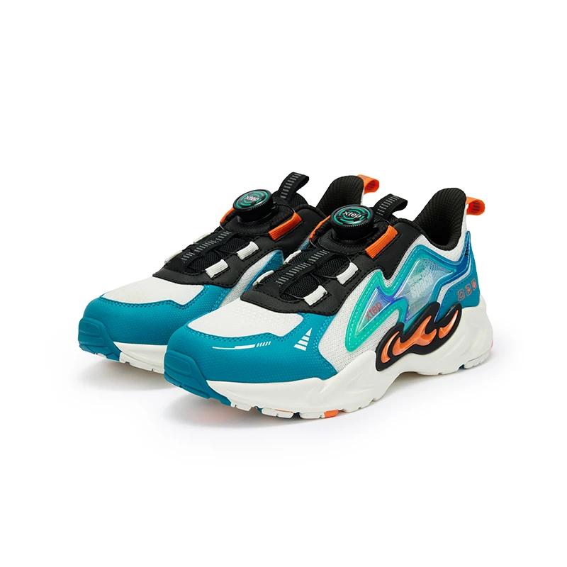 特步儿童中大童新款峯行2.0复古男子休闲跑步运动鞋677416329094