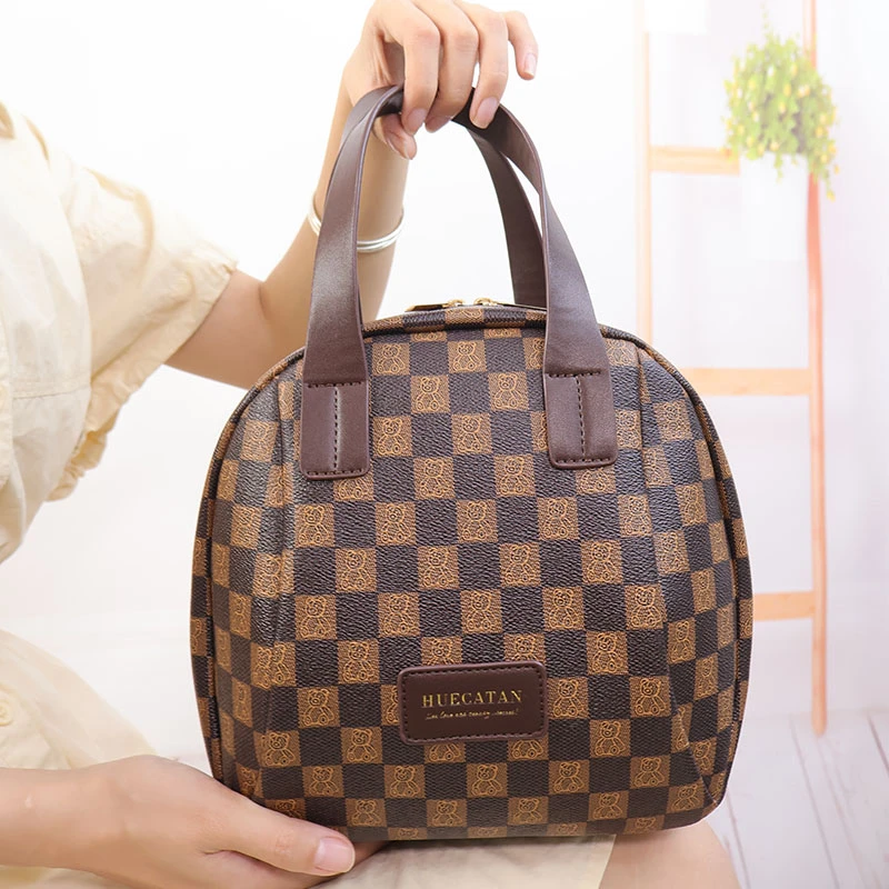 2024网红爆款大容量化妆包时尚百搭收纳包手提化妆包简约女士ins