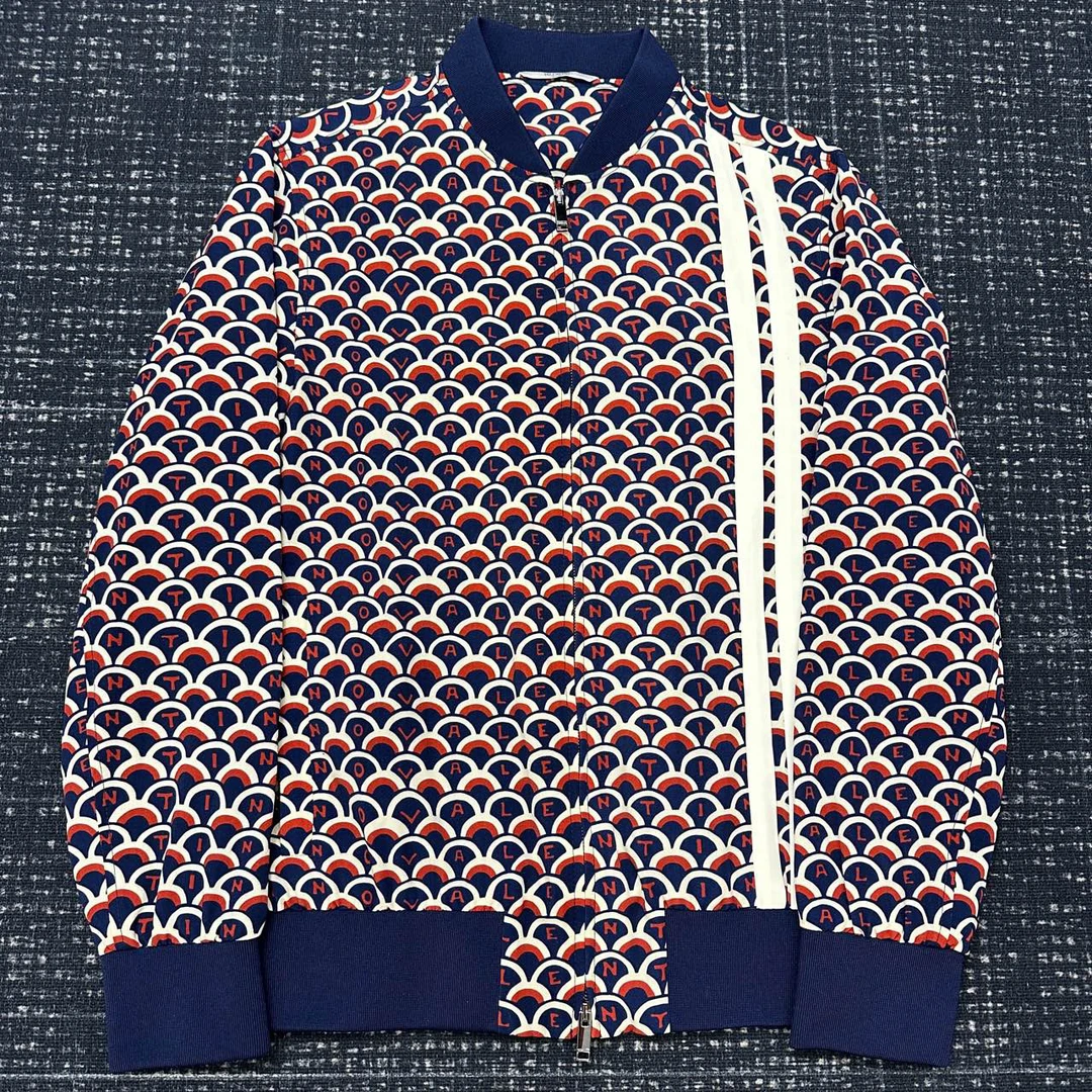 华伦天奴 Valentino 满印外套 52码 99新 001713