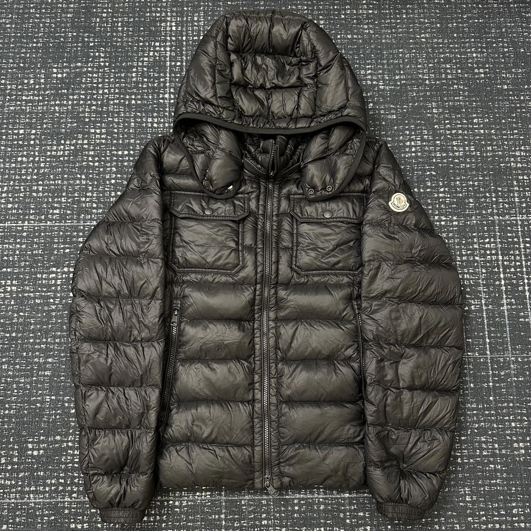 Moncler 厚款口袋羽绒服 全新原吊 2码 SL001579