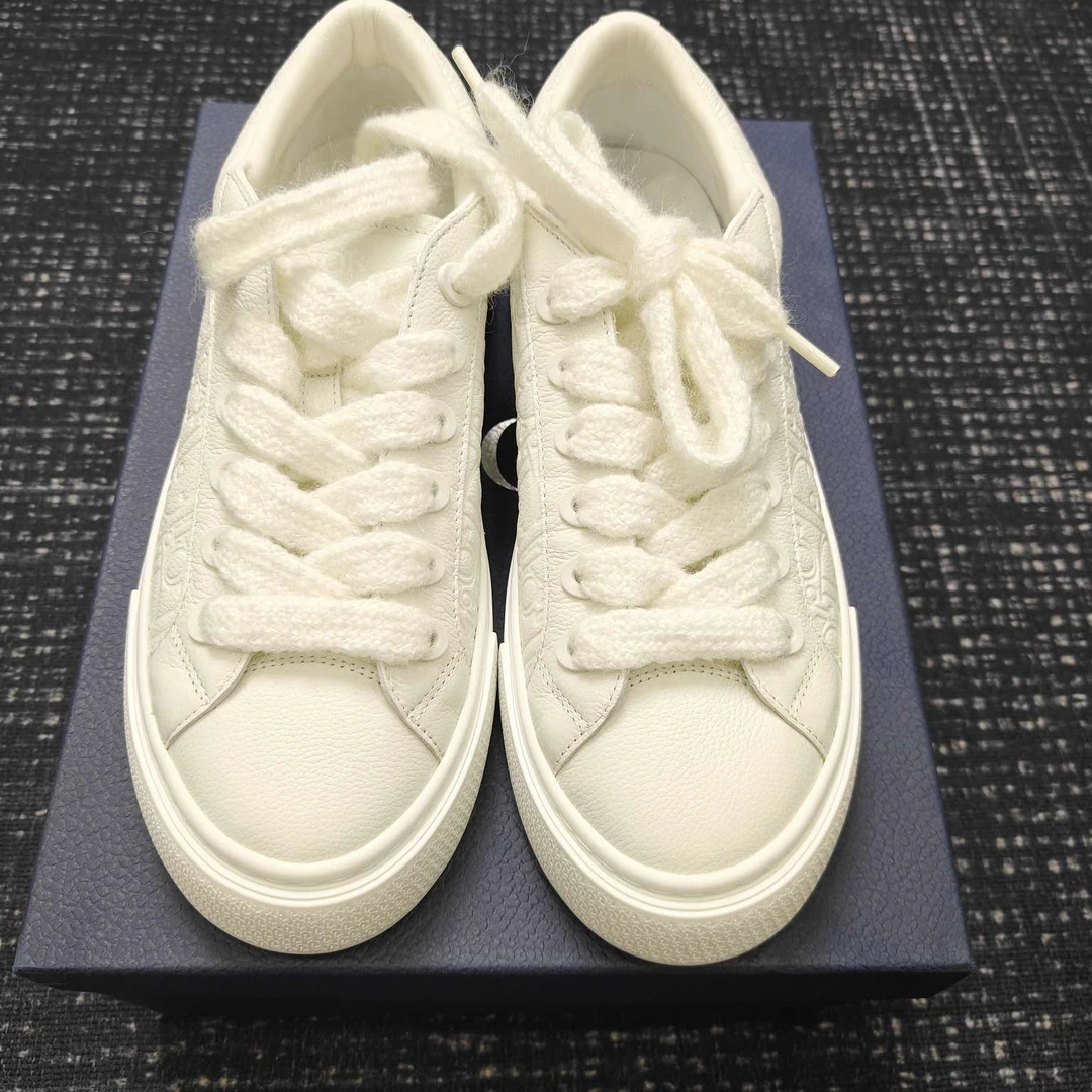 DIOR 迪奥24ss 满印浮雕休厚底小白鞋 全新 大全套45码