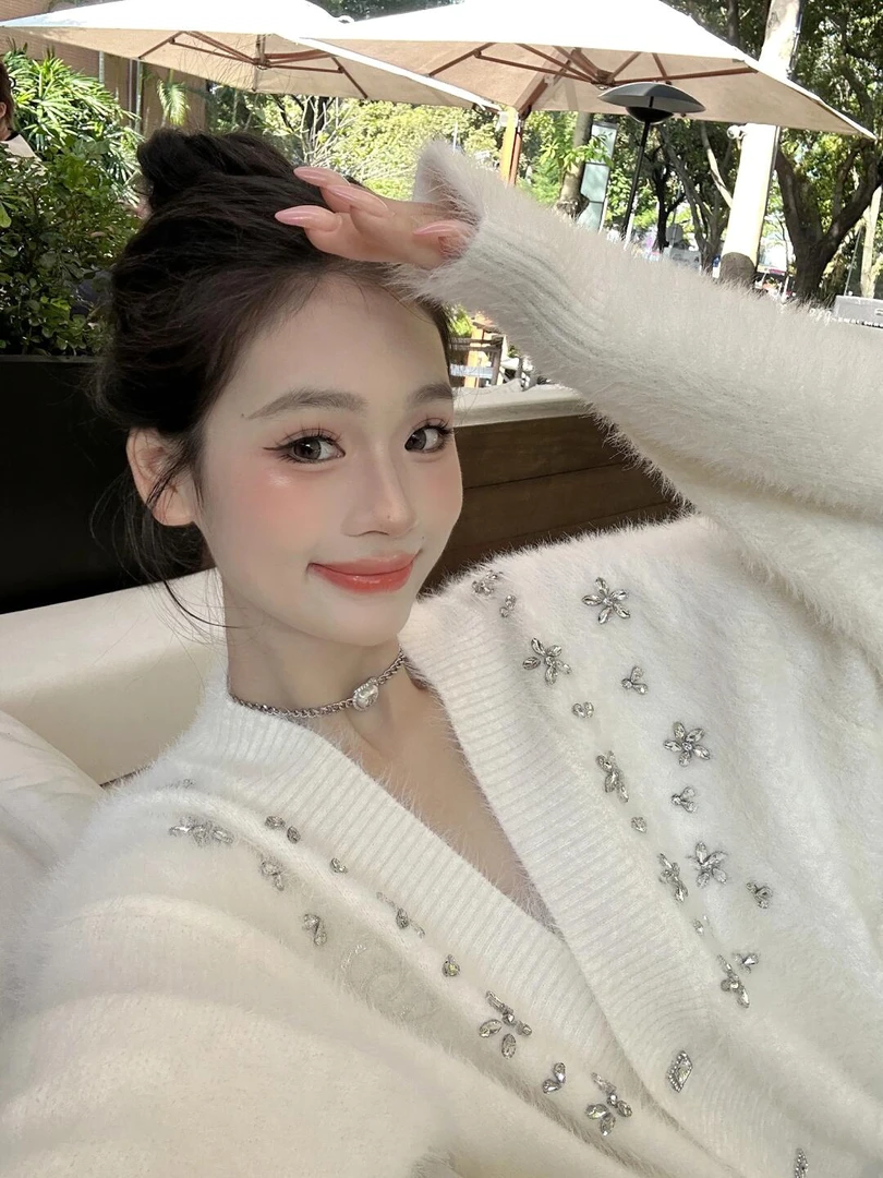 2024服装秋冬新款气质时尚简约网红洋气炸街百搭修身显瘦开衫外套