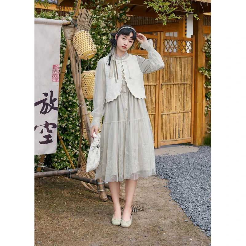 紫涵刺绣花边马甲女2024秋季新款提花盘扣无袖马夹外套Z4Z06DS048