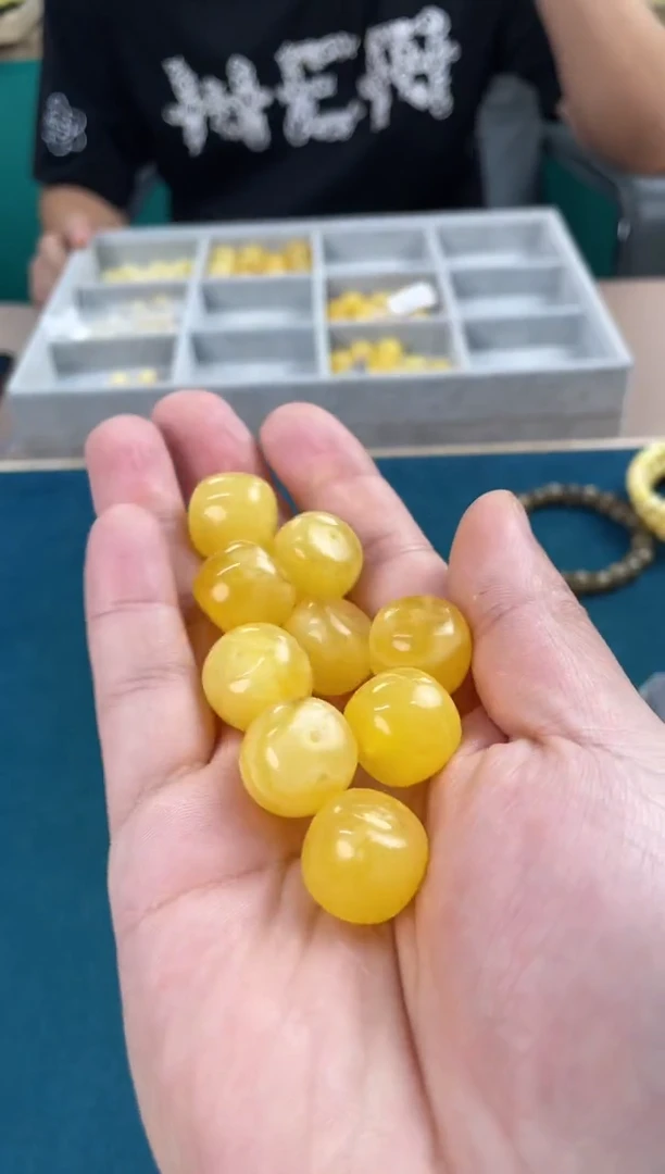 【闪购商品】蜜蜡裸石未镶嵌811多样性发其一