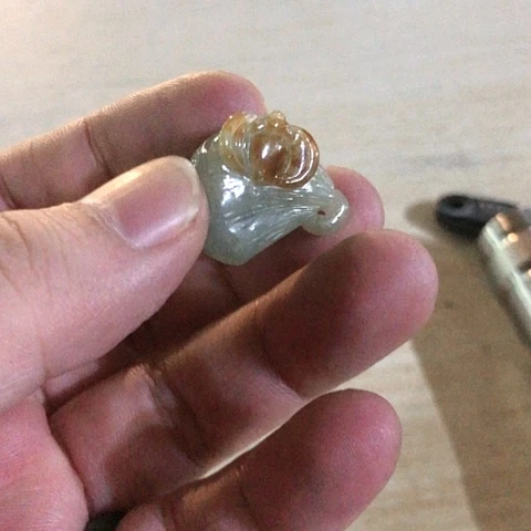 翡翠颈饰未镶嵌莲蓬