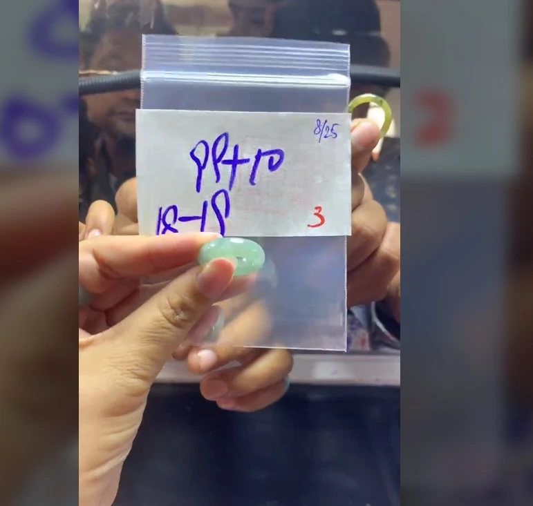 缅甸翡翠毛货需精细抛光拍一发一