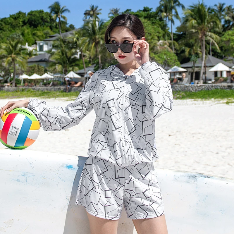 长袖大码泳衣防晒透气分体连帽宽松时尚休闲速干印花遮肚显瘦胖MM