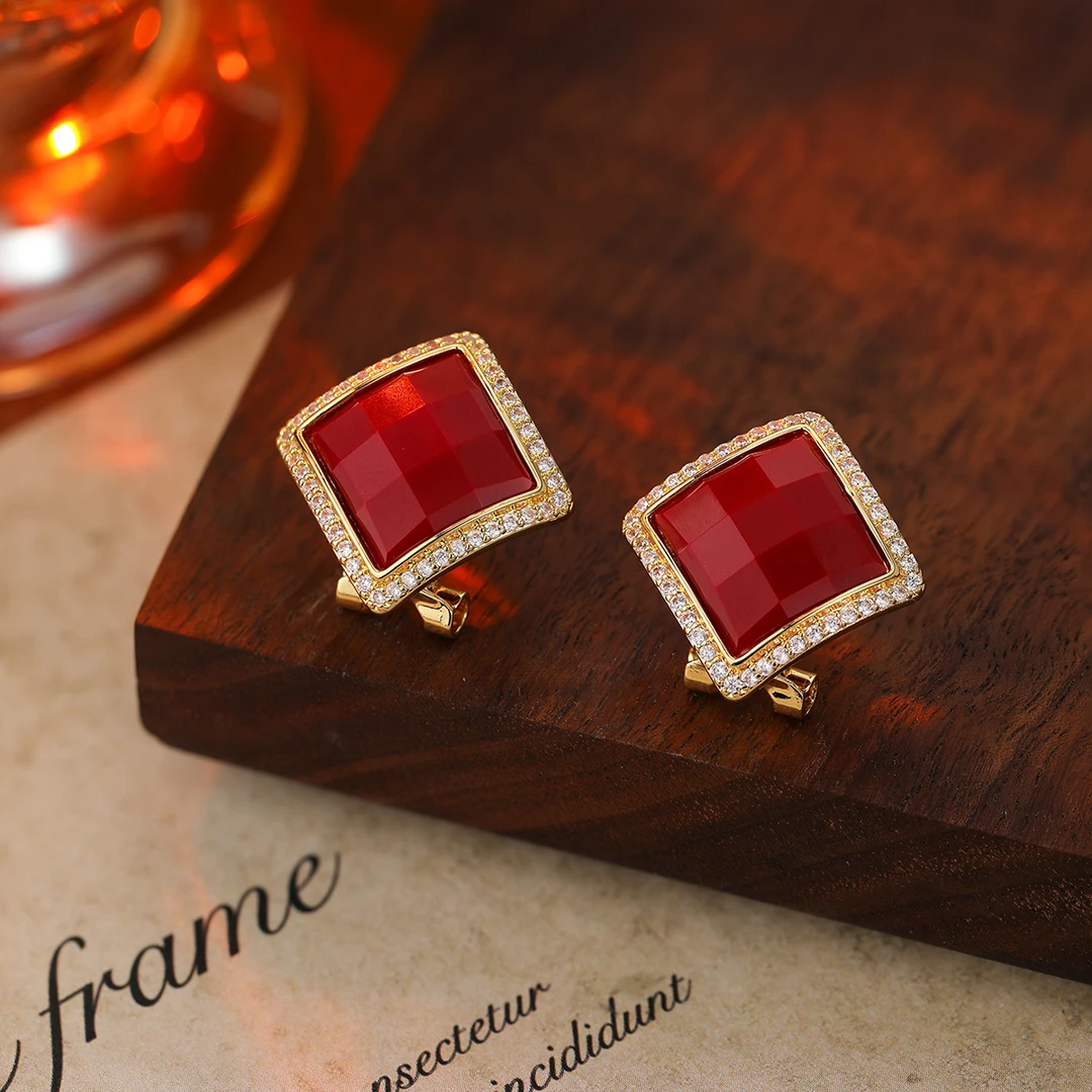 铜合金合成锆石耳饰 气质时尚百搭微镶锆石菱形弹力扣耳钉1029