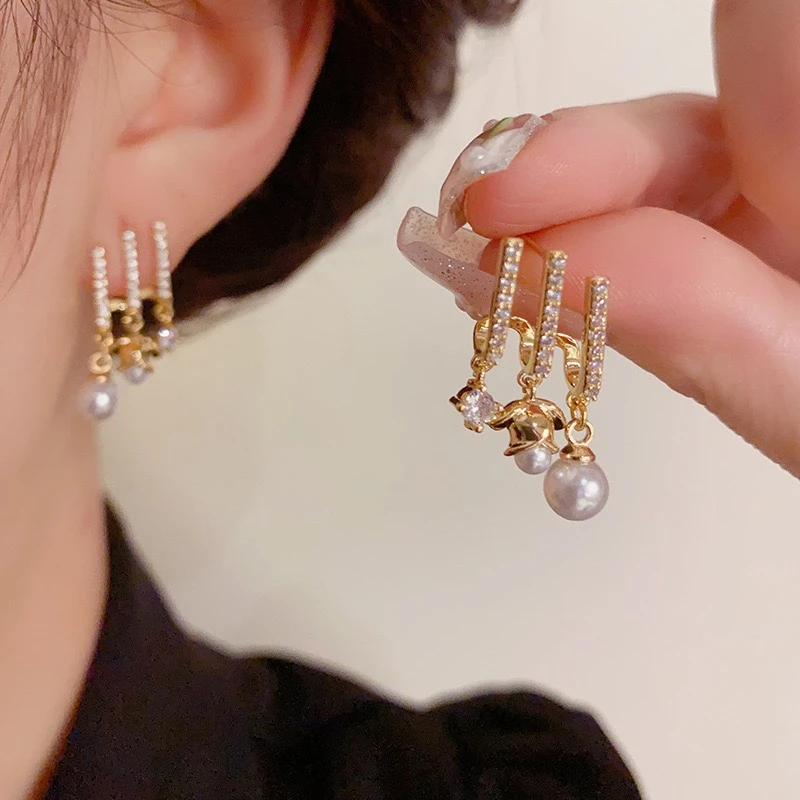 铜合金合成锆石耳饰 时尚精致设计感独特微镶锆石珠珠吊坠耳钉127