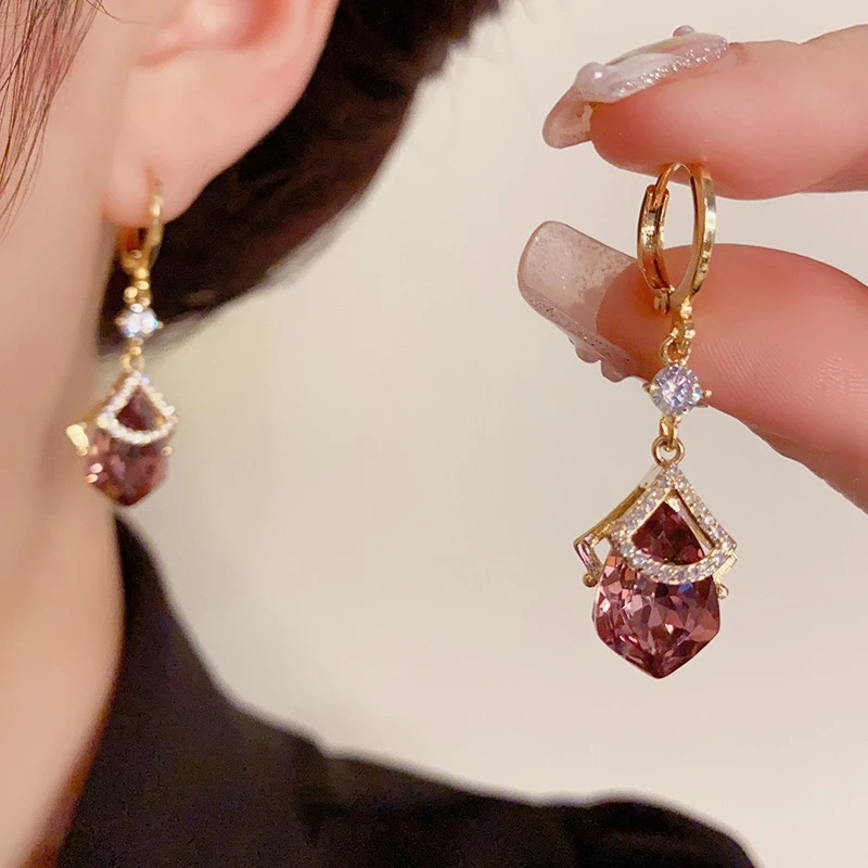 铜合金合成锆石耳饰 高级感精致名媛风紫色扇形水滴吊坠耳扣953
