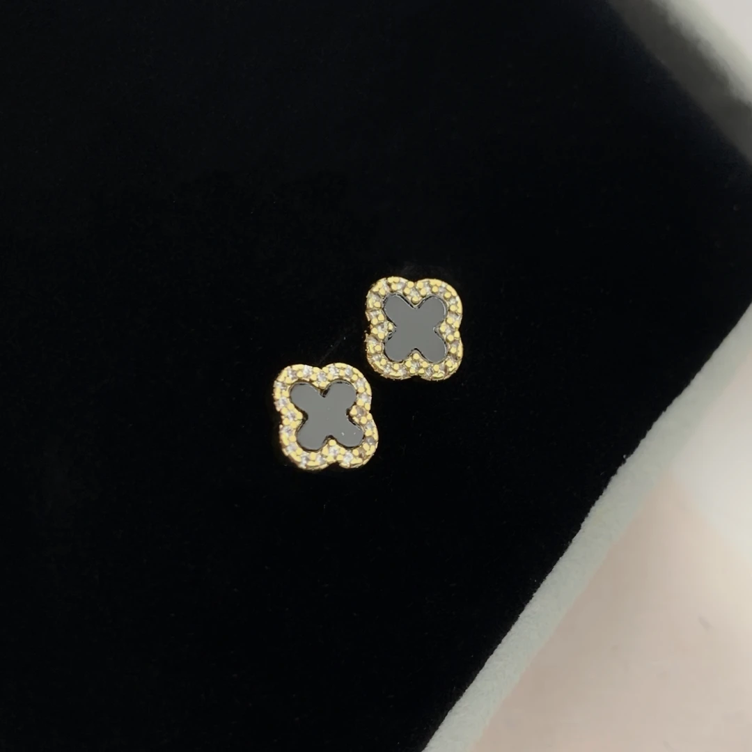 铜合金合成锆石耳饰 小巧简约精致微镶黑色四叶花迷你小耳钉733