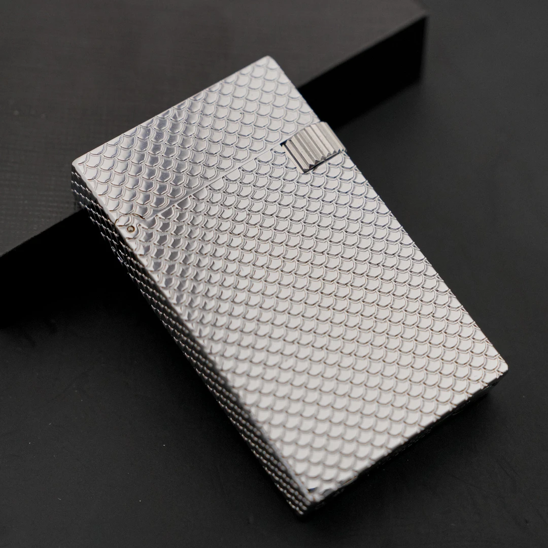 凯兰帝鱼鳞纹纯铜充气朗声侧滑钢音打火机复古时尚