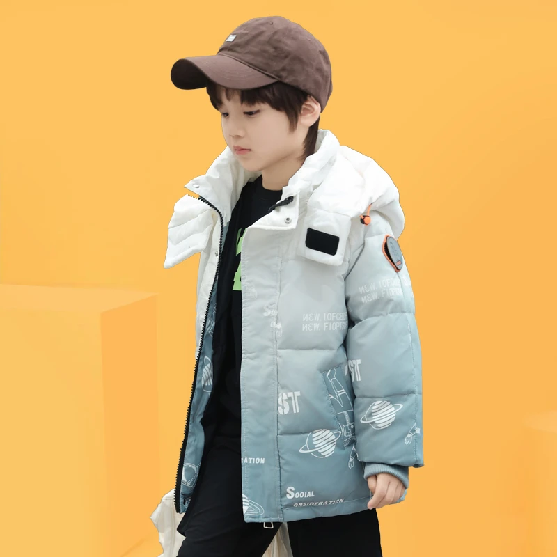 省心穿搭2025新款儿童羽绒服男童洋气韩版中长款渐变加厚冬季外套