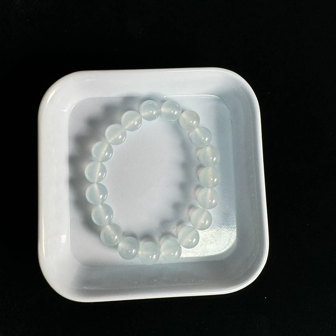 品质优选8mm天空蓝珠子手串