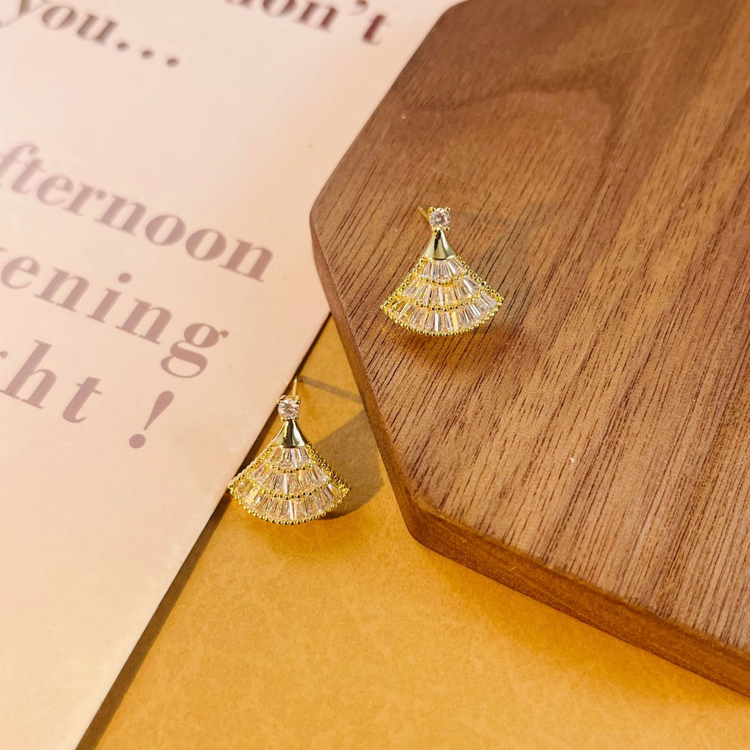 铜合金合成锆石耳饰 任重道远耳钉K958日常百搭ins风