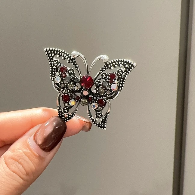 NILENDOR/昵兰 铜合金合成锆石胸针 B06复古优雅满镶蝴蝶时尚胸针