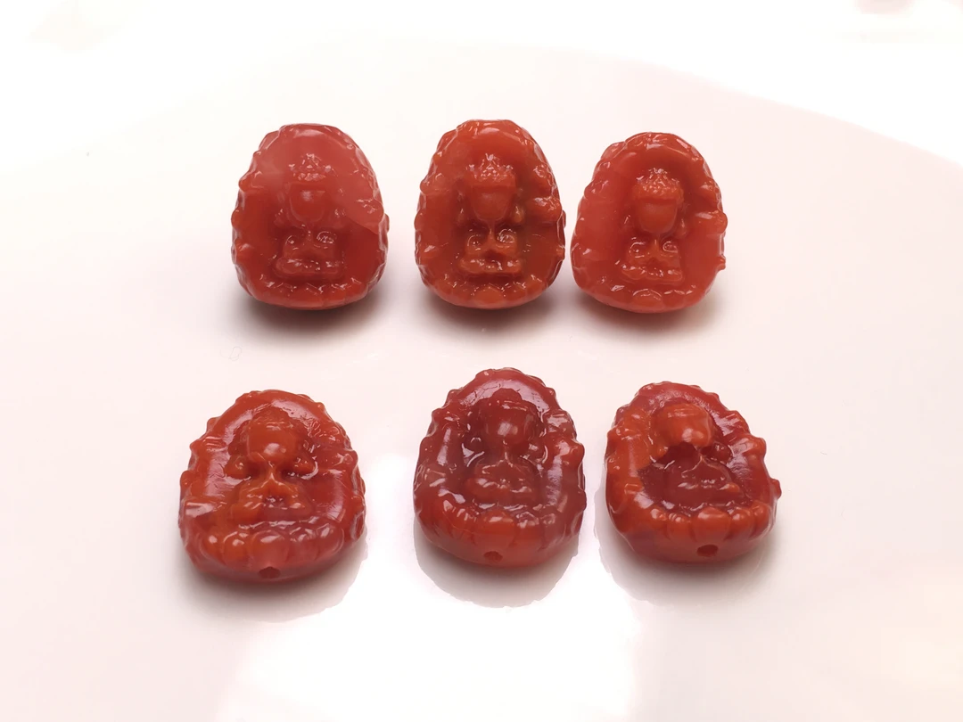 川料瓦西南红玛瑙无相佛背云尺寸14~16mm吊坠多样性发货其中一件