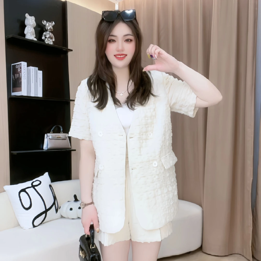 【新品】色织立体肌理深V领短袖西装短裤套装时尚两件套 70586