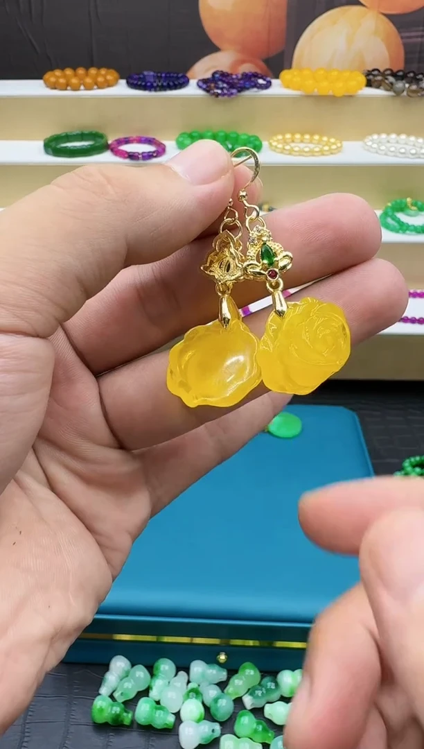 【闪购商品】蜜蜡耳饰14K金镶嵌042