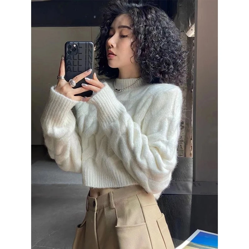 白色高级感麻花法式复古慵懒风针织衫加厚套头毛衣初春短款女上衣