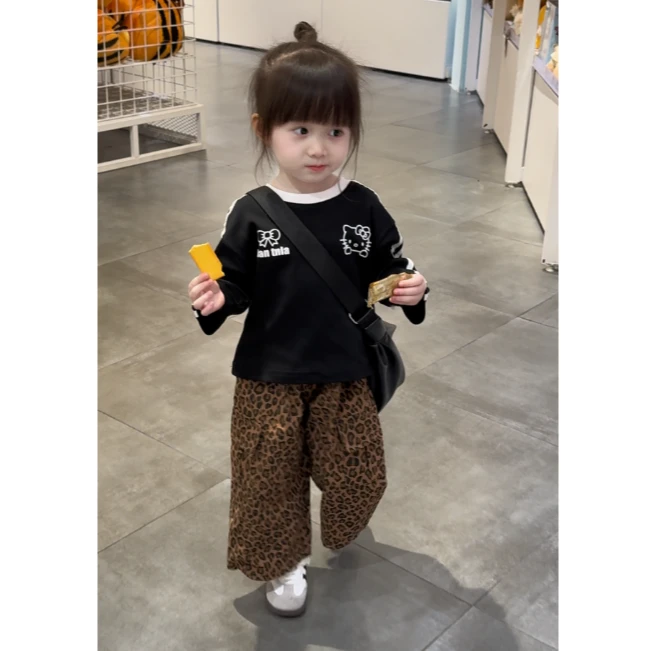 女童秋季新款套装洋气女宝宝卡通上衣豹纹裤子休闲百搭两件套