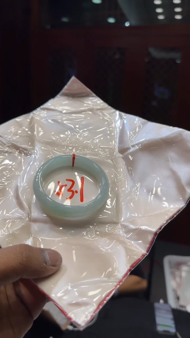 【闪购商品】翡翠手镯未镶嵌手镯