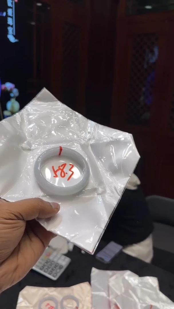 【闪购商品】翡翠手镯未镶嵌手镯