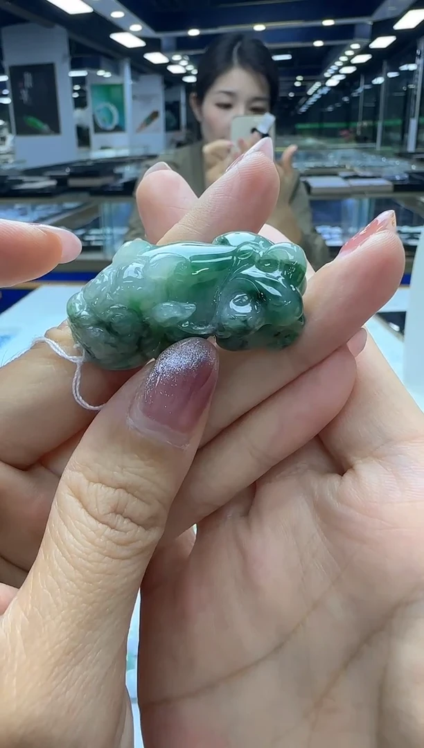 【闪购商品】翡翠颈饰未镶嵌孤品
