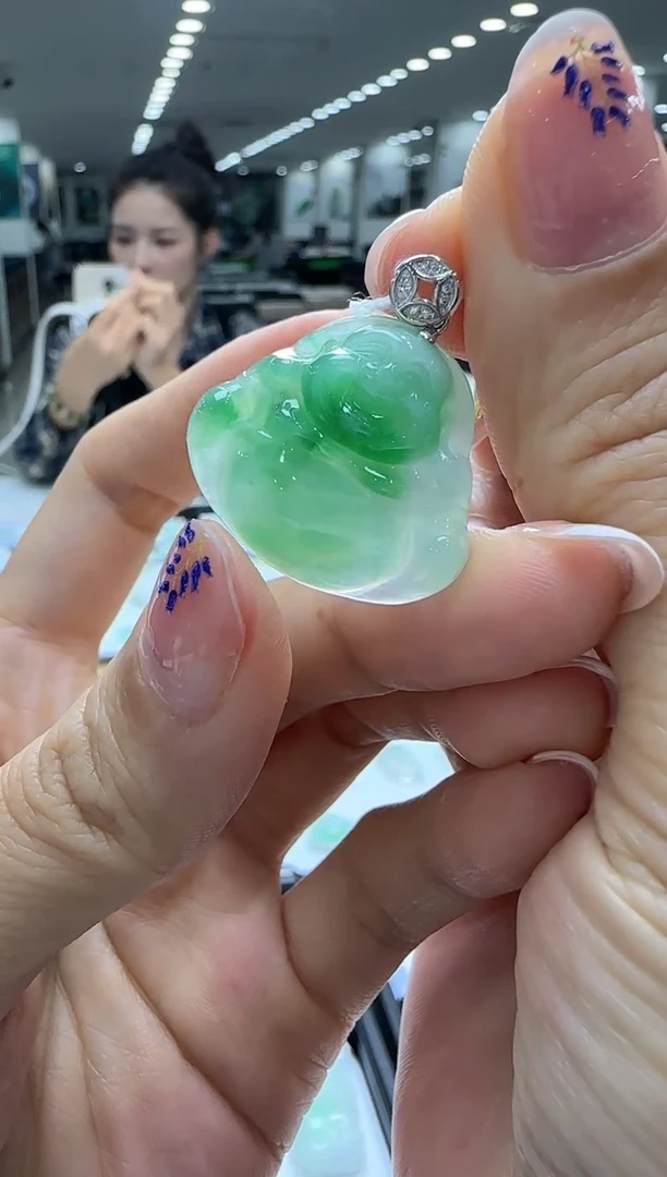 【闪购商品】翡翠颈饰18K金镶嵌孤品
