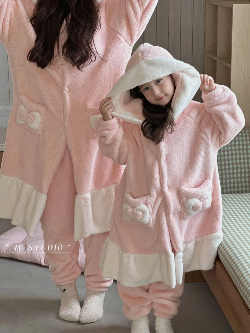 【艾柚】亲子深秋冬新款蝴蝶结儿童女宝公主舒棉绒毛毛睡袍IU11666