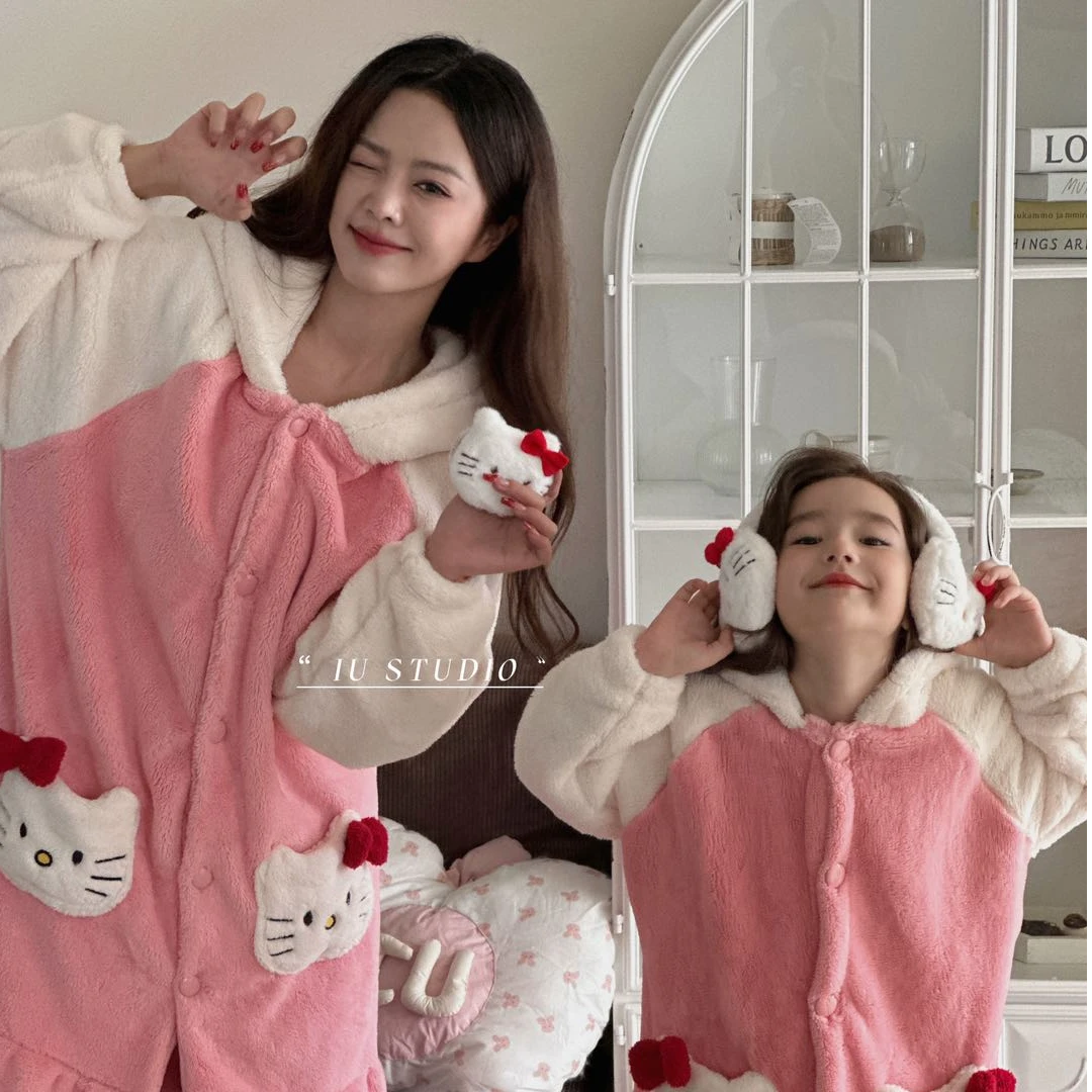 【艾柚】现货秋冬保暖卡通凯蒂猫可爱儿童毛毛睡袍家居IU11609