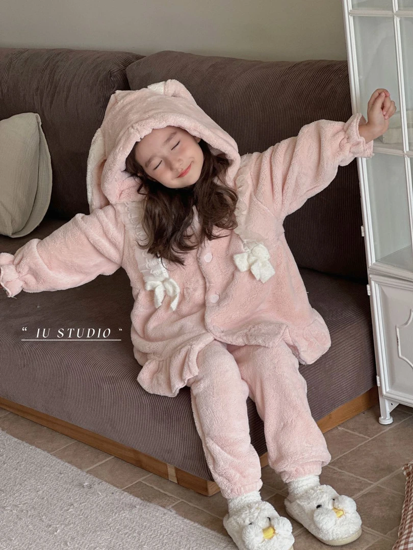 【艾柚】艾柚深秋冬花边兔儿童女宝耳朵舒棉绒家居睡衣套装IU11389