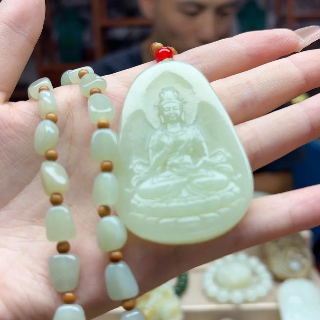 和田玉颈饰未镶嵌