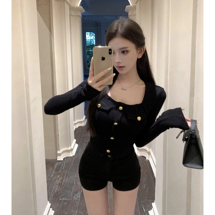 黑色方领长袖针织衫女秋冬纯欲紧身内搭打底衫气质小香风短款上衣